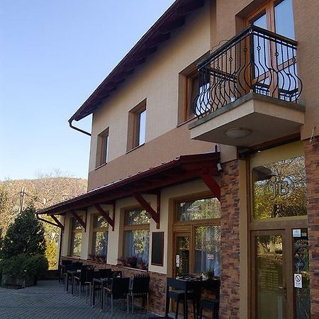 Penzion Majak Banská Bystrica Exterior foto