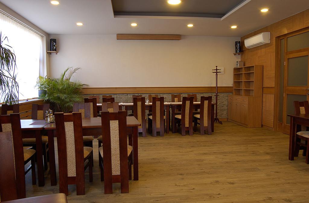 Penzion Majak Banská Bystrica Exterior foto