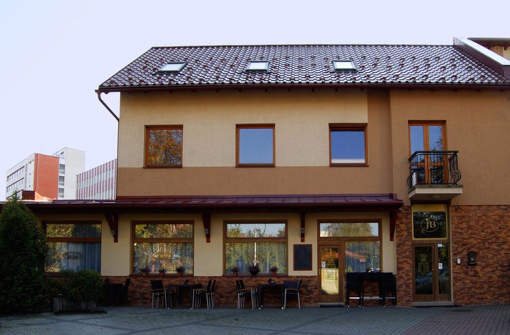 Penzion Majak Banská Bystrica Exterior foto